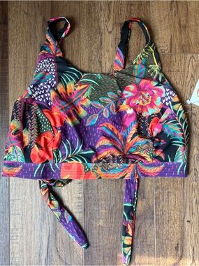 Wild Isles Swim Zoe High Neck Top NWT Midnight Tropics Print